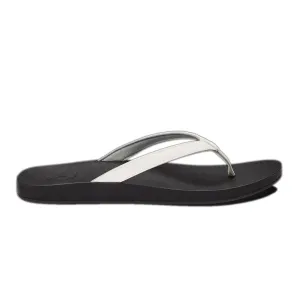 Olukai Womens Puawe White/Black Sandals